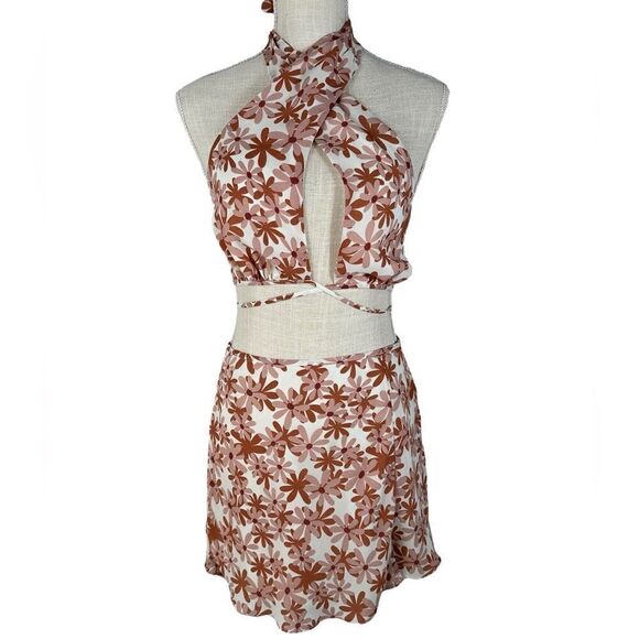 Le Lis Feminine Pink & Nude Tan Daisy Print Skirt Set - Picture 5 of 14